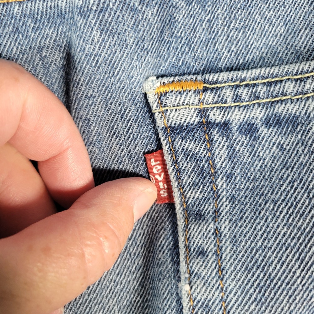 Levi's 550 Relaxed Jeans Mens 40x36 Blue Med Wash Tapered Leg Denim Distressed - Picture 16 of 16